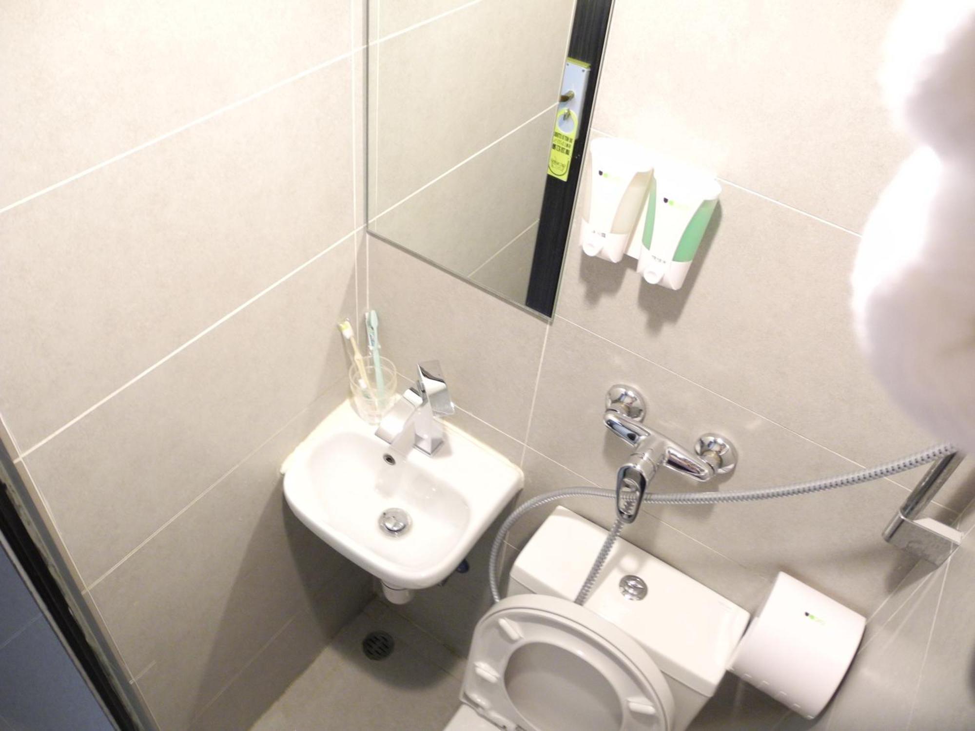 הונג קונג Kowloon Mongkok 1812 Guest House חדר תמונה