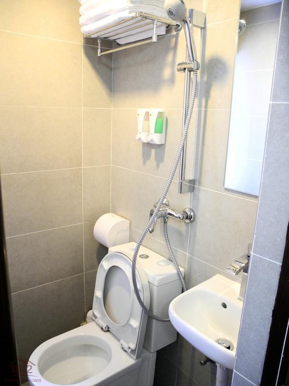 הונג קונג Kowloon Mongkok 1812 Guest House חדר תמונה